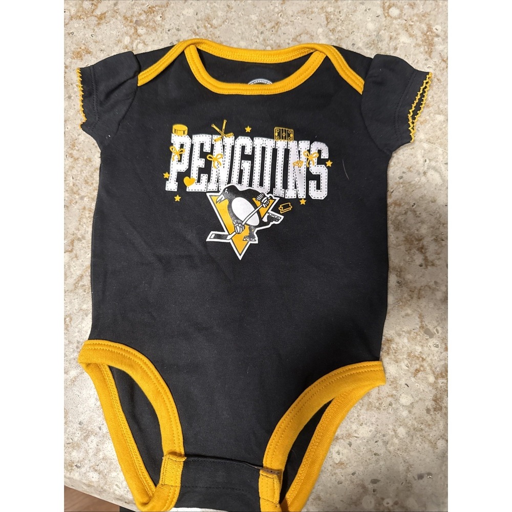 12M Pittsburgh Penguins Creeper Bodysuit Set Infant Baby  NHL Official Baby Girl